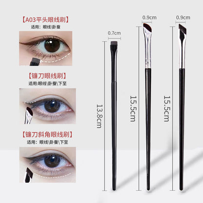 Angled Eyeliner & Brow Brush
